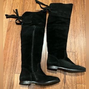 Black boots- can be over or below the knee if you fold them. Great condition.